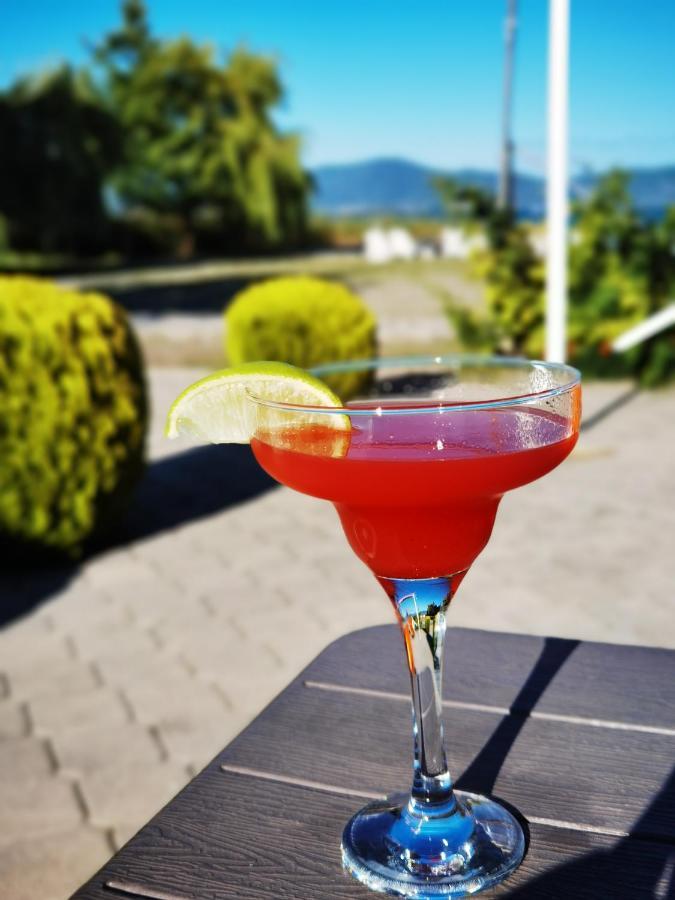 Sunrise Hotel & Camping Struga Esterno foto