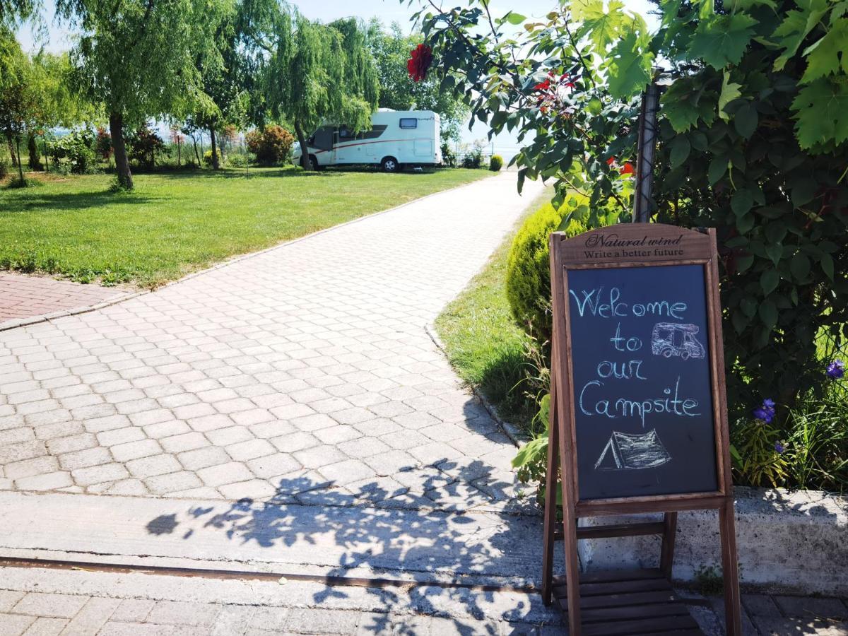 Sunrise Hotel & Camping Struga Esterno foto