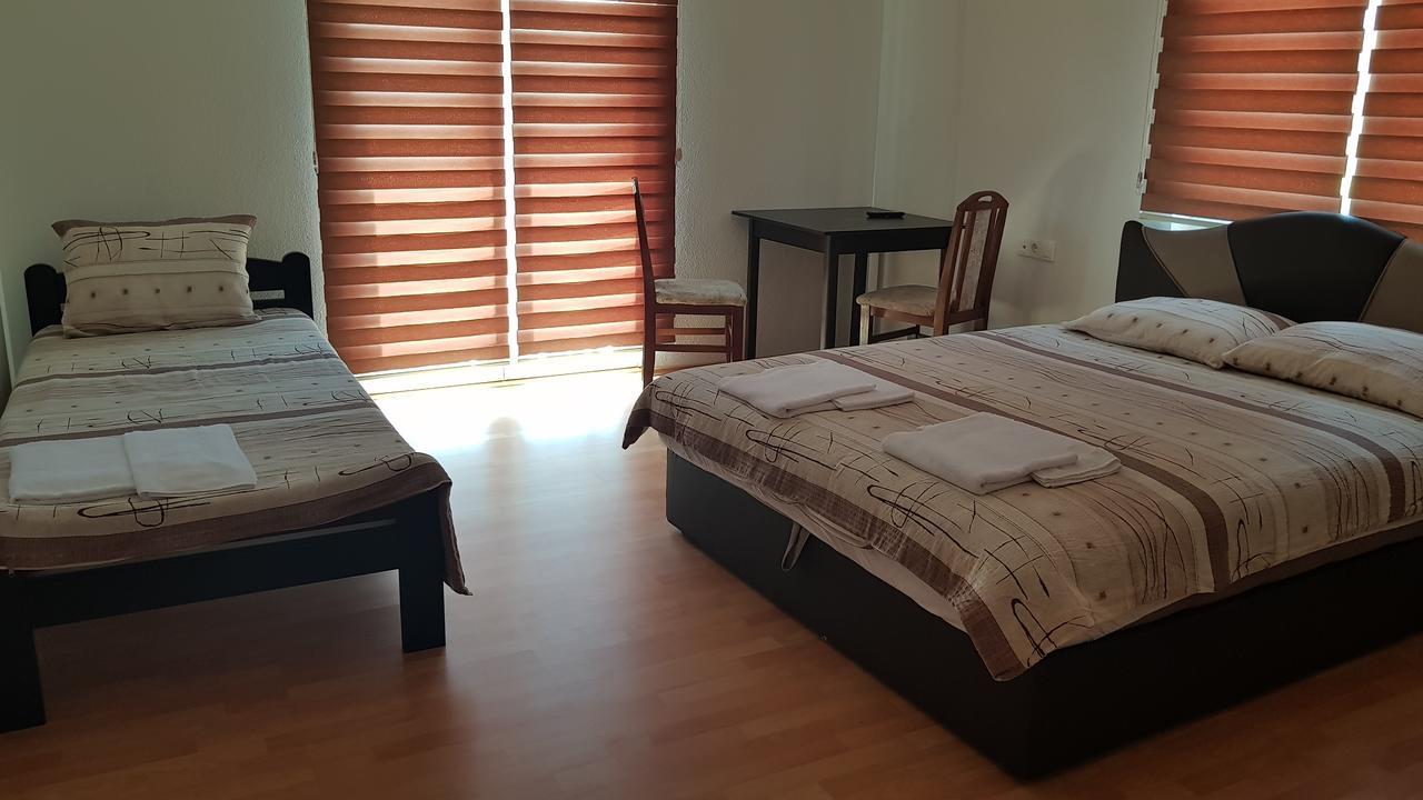 Sunrise Hotel & Camping Struga Esterno foto