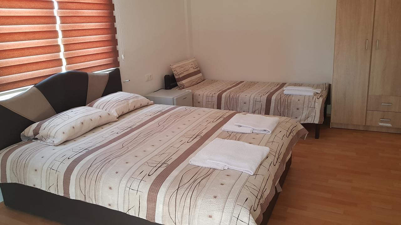 Sunrise Hotel & Camping Struga Esterno foto