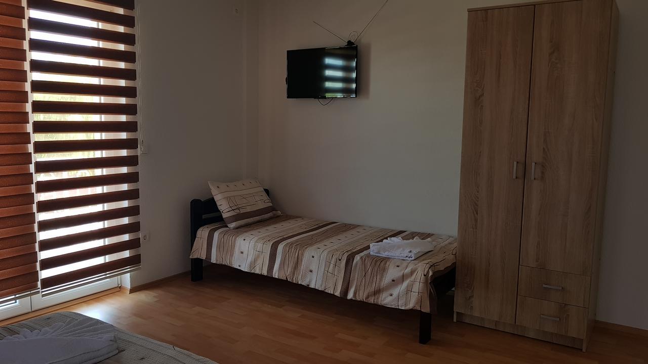 Sunrise Hotel & Camping Struga Esterno foto